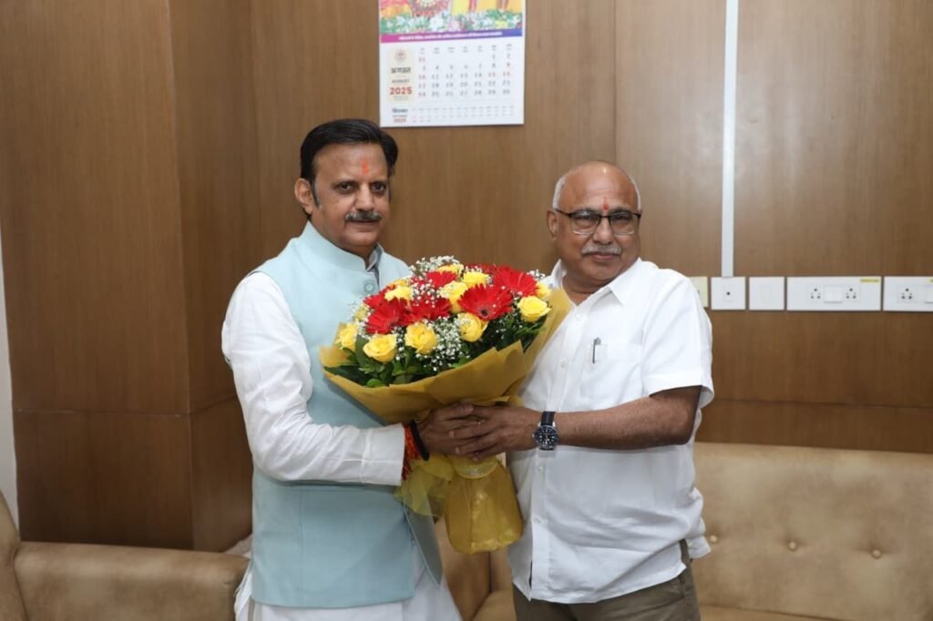 उप मुख्यमंत्री से भाजपा प्रदेश अध्यक्ष की सौजन्य भेंट