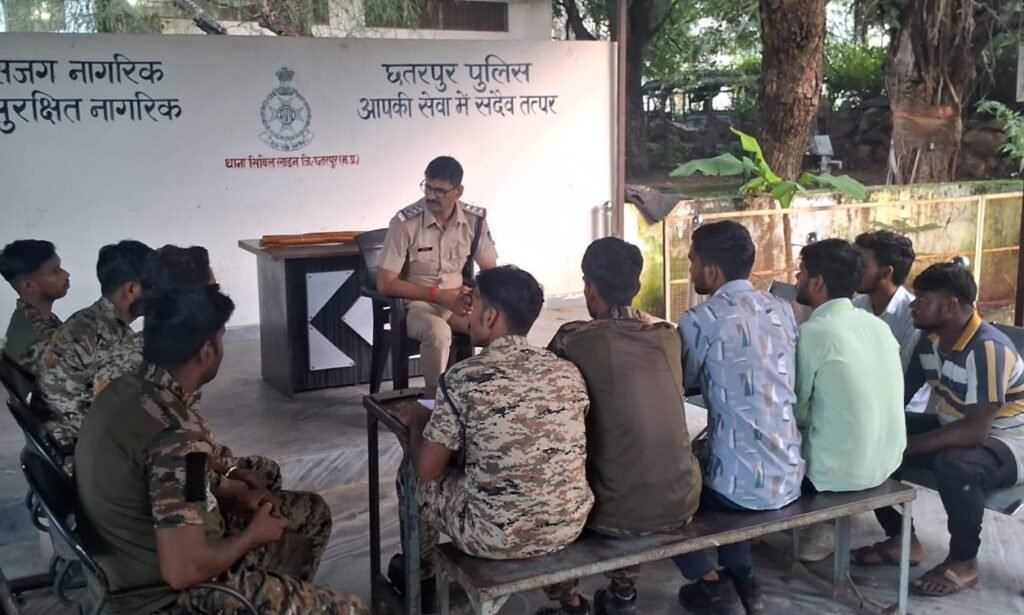 नगर-ग्राम रक्षा समिति की बैठक: लोग स्वेच्छा से बने सदस्य