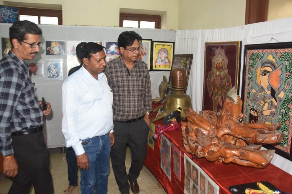 गणेश चतुर्थी पर विशेष प्रदर्शनी, विविध रूपों में दर्शाए गए विघ्नहर्ता गणेश