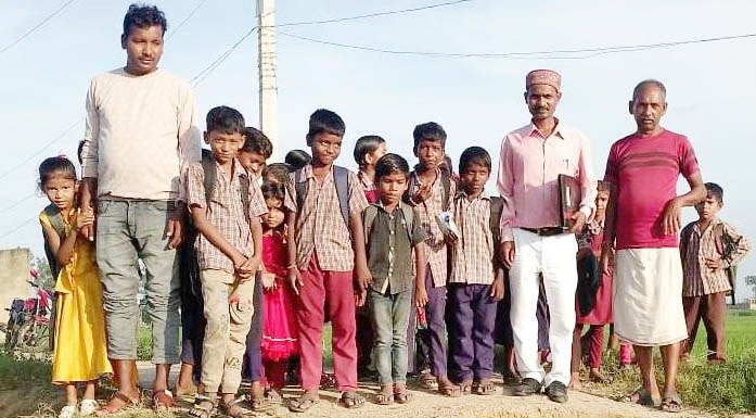 उधम सिंह सड़क मार्ग का मलवा तेज बारिश से बहा, आवागमन ठप 