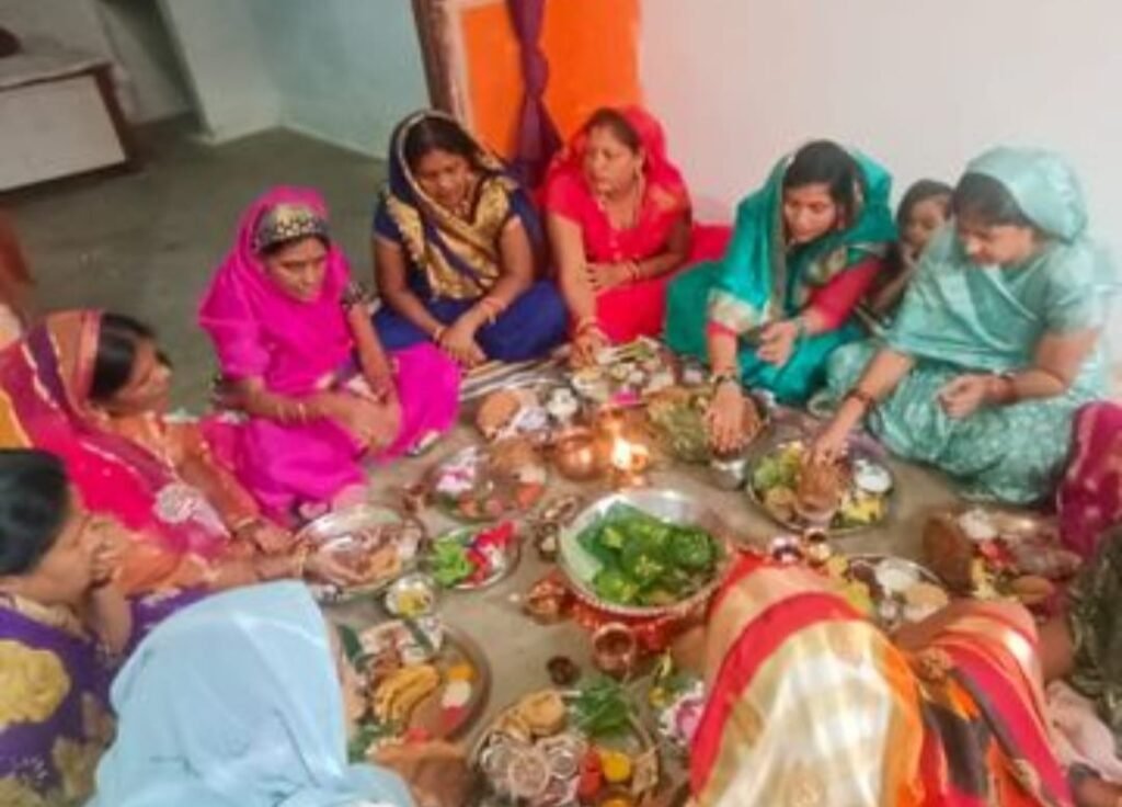 महिलाओं ने मनाई संतान सप्तमी: शिव-पार्वती की पूजा कर संतान की लंबी उम्र की कामना की