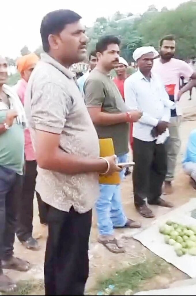 चितरंगी में सरपंच पुत्र की दबंगई, बाजार में अवैध वसूली कर खुद को बताया कलेक्टर