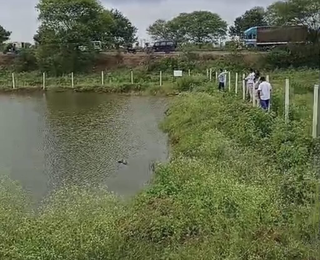 इंदौर पुलिस जिस बदमाश को तलाश रही थी, दूसरे दिन पानी के गड्ढे में मिला उसका शव 