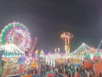 सरकार और प्रशासन मेला व्यापारियों के साथ : सीएम