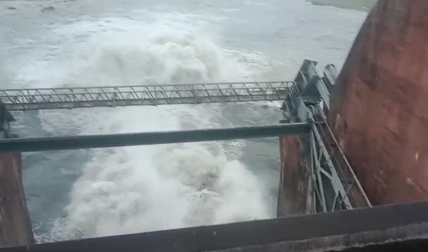 गंभीर डेम लबालब, गेट खोला गया