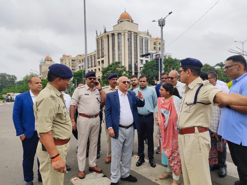 सड़क सुरक्षा और यातायात समिति ने भोपाल की सड़कों का किया निरीक्षण