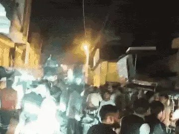 डम्पर ने शहर में वाहनों को टक्कर मारी, ई-रिक्शा और कार क्षतिग्रस्त, तीन घायल