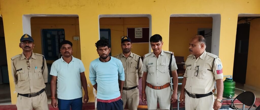 कुल्हाड़ी से हमला कर पति ने की पत्नी की हत्या