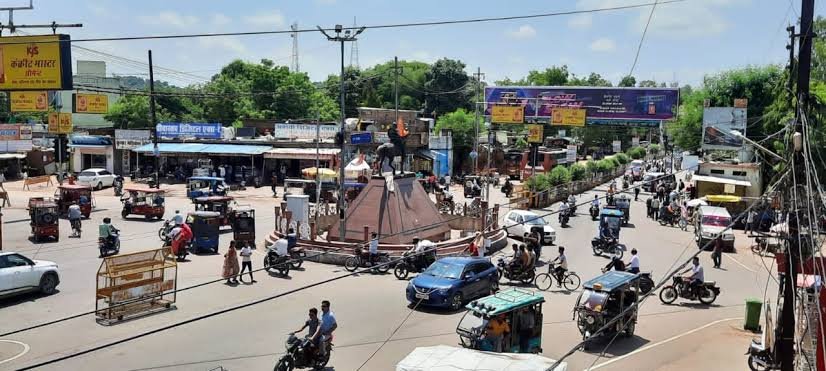 छतरपुर में बंद पड़े ऑटोमैटिक ट्रैफिक कैमरे, डिजिटल चालान सिस्टम फेल, नियम तोड़ना बना आदत