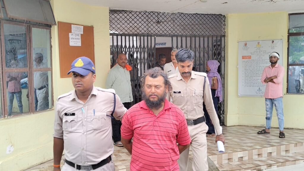 अमरपाटन में अवैध शराब व नशीली सिरप के साथ दो गिरफ्तार