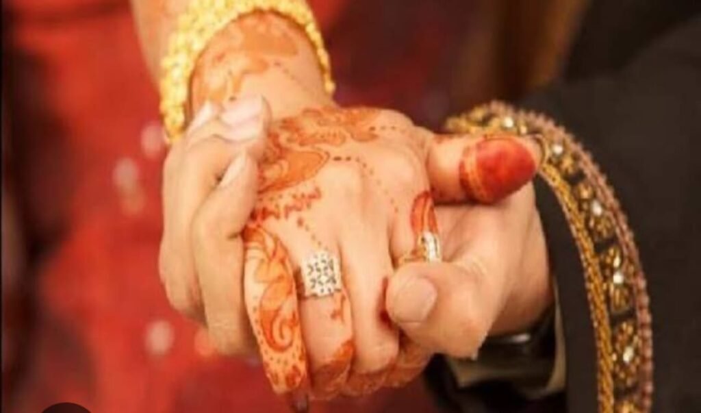 बिना तलाक लिये दूसरी महिला से रचाई शादी