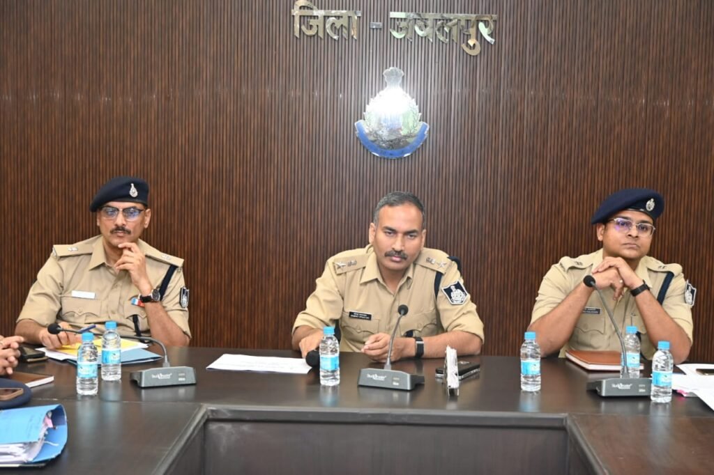 कोताही न बरतें, पकड़ें फरार आरोपी, अपहृत नाबालिगों की दस्तयाबी में तेजी लाएं: एसपी