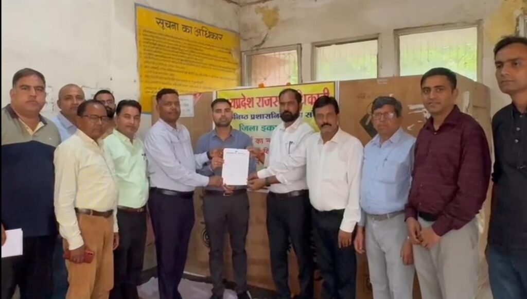 भिण्ड अभिभाषक संघ ने तहसीलदारों के आंदोलन को समर्थन दिया