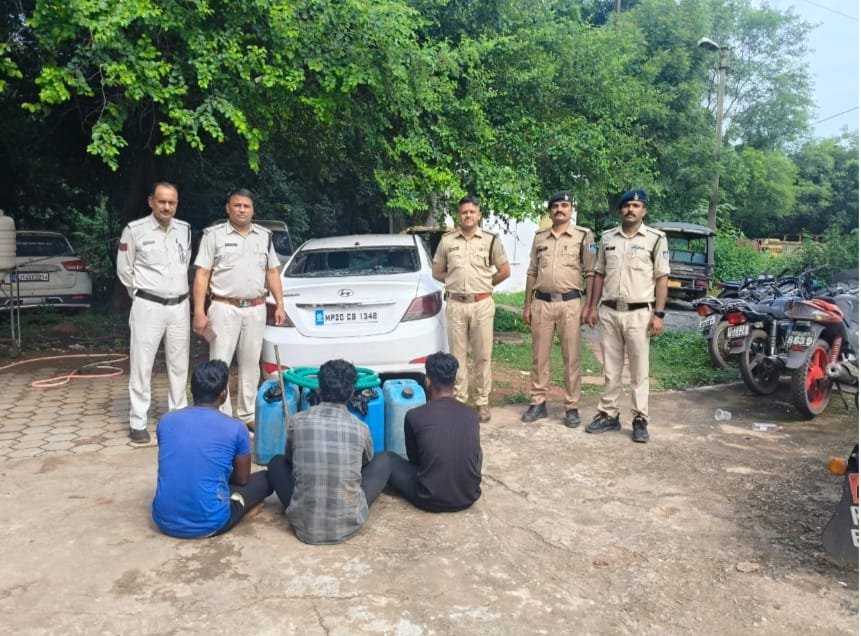 पेट्रोलिंग के दौरान डीजल चोर पकड़ाये