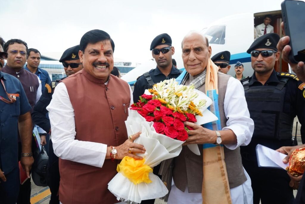 औबेदुल्लागंज में रेल कोच फैक्ट्री का भूमिपूजन: रक्षा मंत्री और मुख्यमंत्री पहुंचे