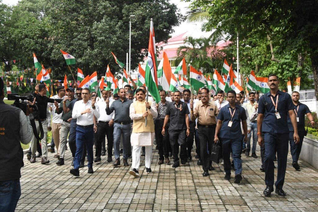 मुख्यमंत्री निवास में निकली तिरंगा यात्रा