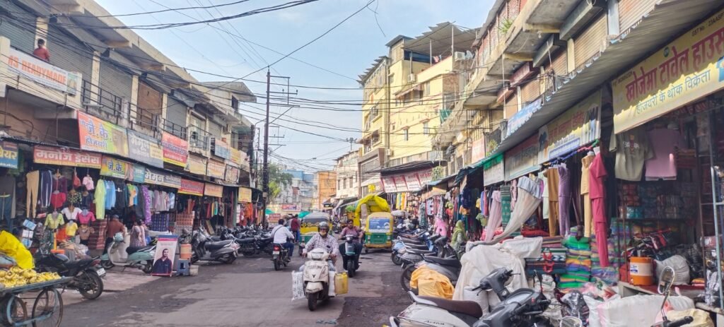 बढ़ती महंगाई से व्यापार में है मंदी