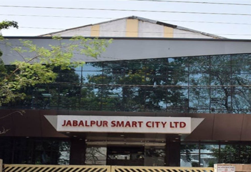 सेवा समाप्ति के बाद नहीं गए कोर्ट, फिर भी हो रहा वेतन भुगतान