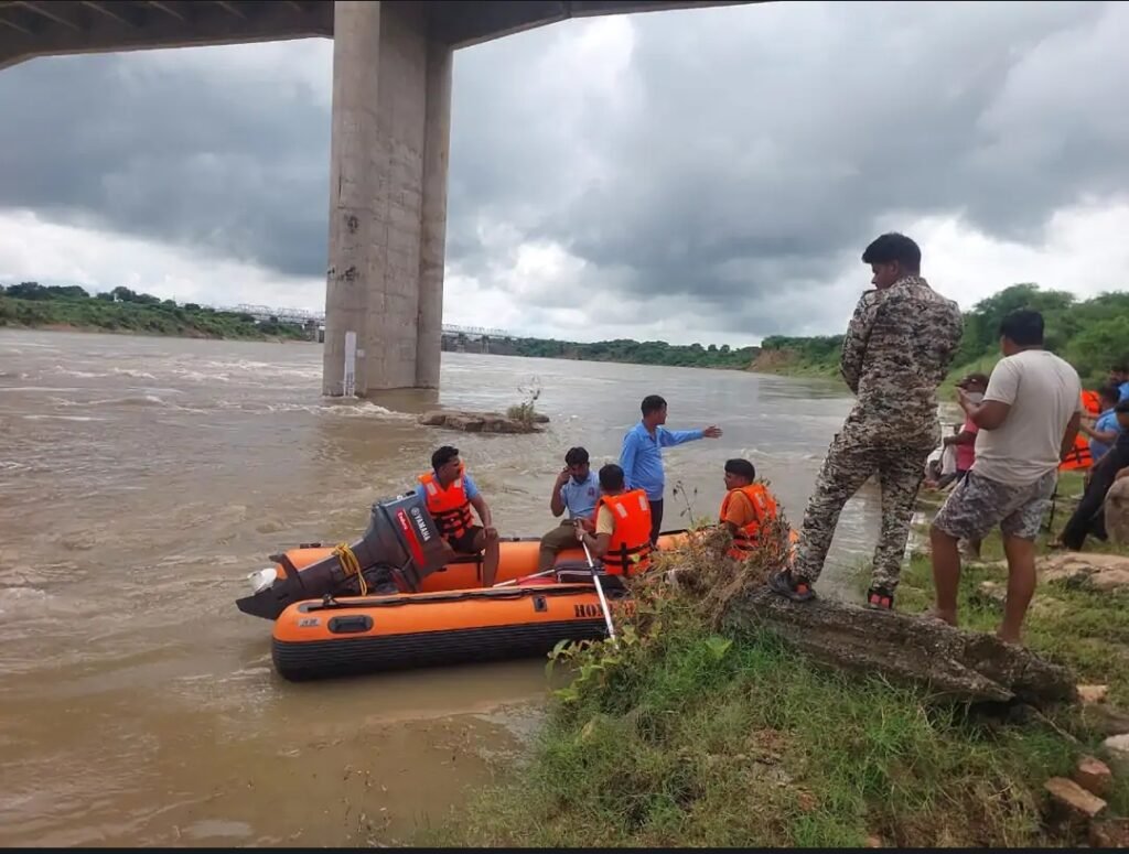 डबरा में कोचिंग जाने निकला छात्र लापता, सिंध नदी के पास मिली आखिरी लोकेशन, टीम तलाश में जुटी