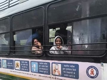 मणिमहेश कैलाश यात्रा पर गए शिवपुरी के 14 श्रद्धालु फंसे, सिंधिया से मांगी मदद