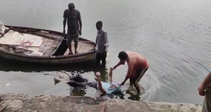 हनुमानताल तालाब में मिली लाश
