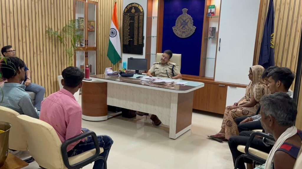 पुलिस पंचायत में रिश्तों के बिखरते बंधन पर मरहम