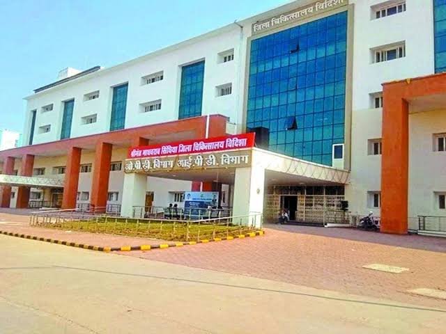 जिला अस्पताल में डिलेवरी के दौरान जच्चा-बच्चा की मौत, परिजनों ने किया हंगामा