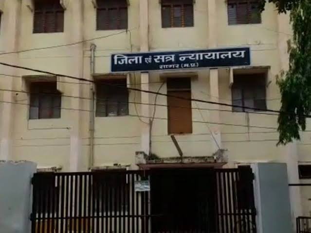 न्यायालय परिसर में फर्जी नोटरी की जांच कर की जाएगी