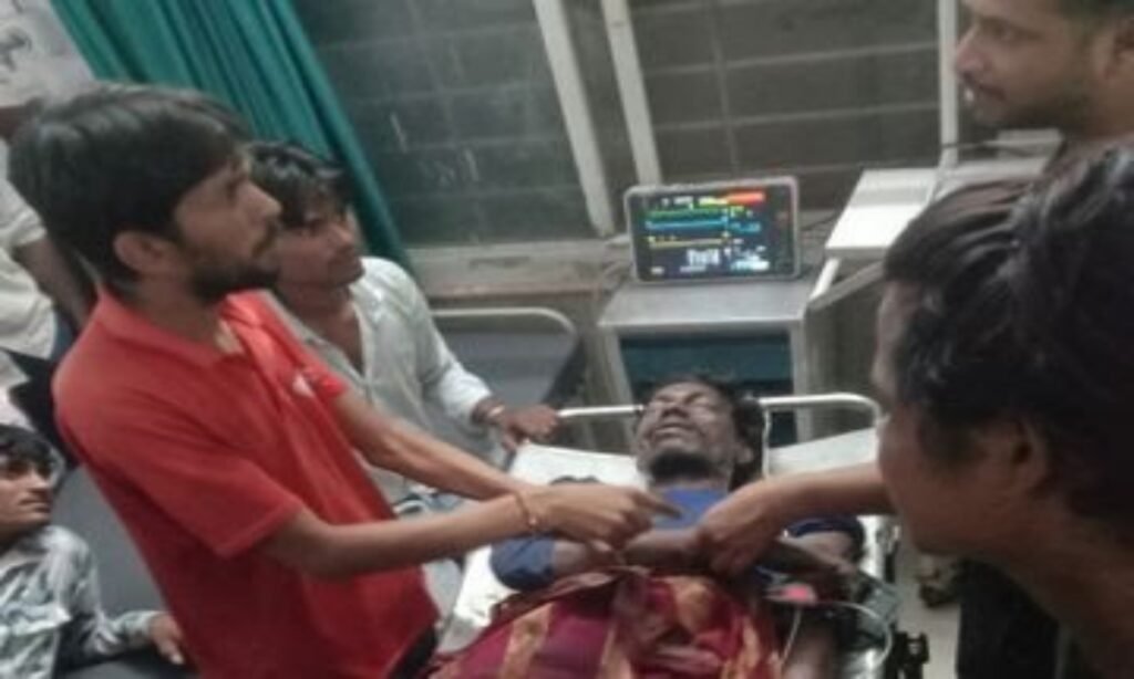 शिवपुरी में अवैध रेत से भरा ट्रैक्टर पलटा, मौत