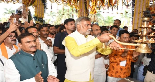 श्रीकृष्ण का जीवन सोलह कलाओं का प्रतिबिम्ब