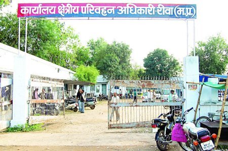 ट्रैफिक नियम तोडऩे वालों पर RTO ने की कार्रवाई, 56 के ड्राइविंग लाइसेंस निलंबित