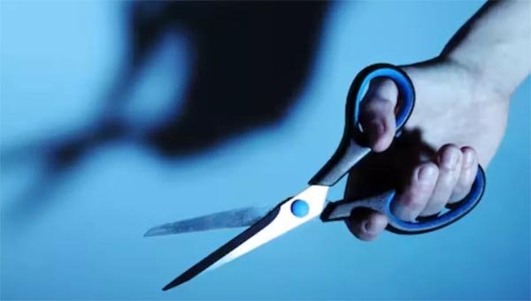 मामूली विवाद में युवक पर कैंची से हमला, आरोपी फरार