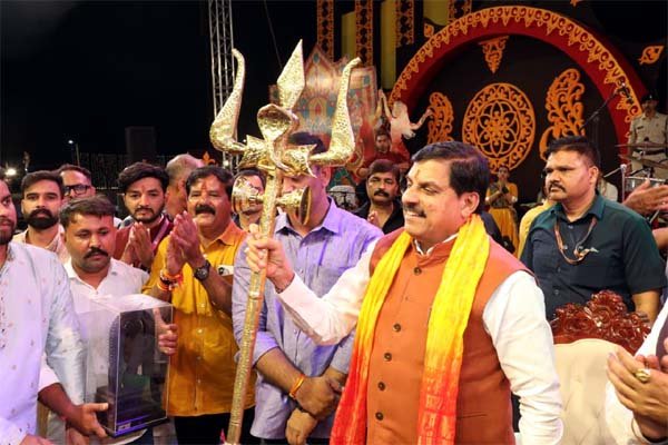 नवरात्रि मेलजोल और सद्भाव का पर्व: सीएम