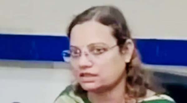 टिहरी की असिस्टेंट प्रोफेसर सुमन निलंबित, पुलिस कर्मी भी सस्पेंड