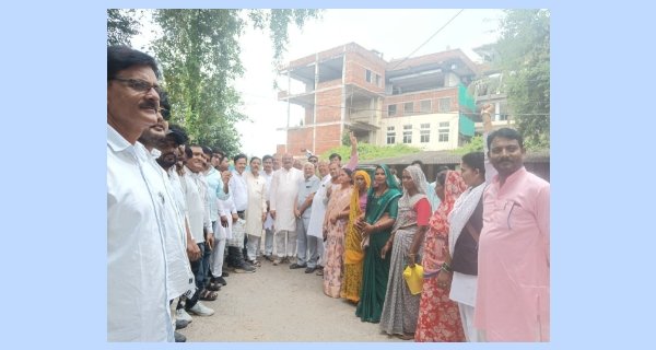 कांग्रेस प्रदेशाध्यक्ष की सुरक्षा बढ़ाने सौंपा ज्ञापन