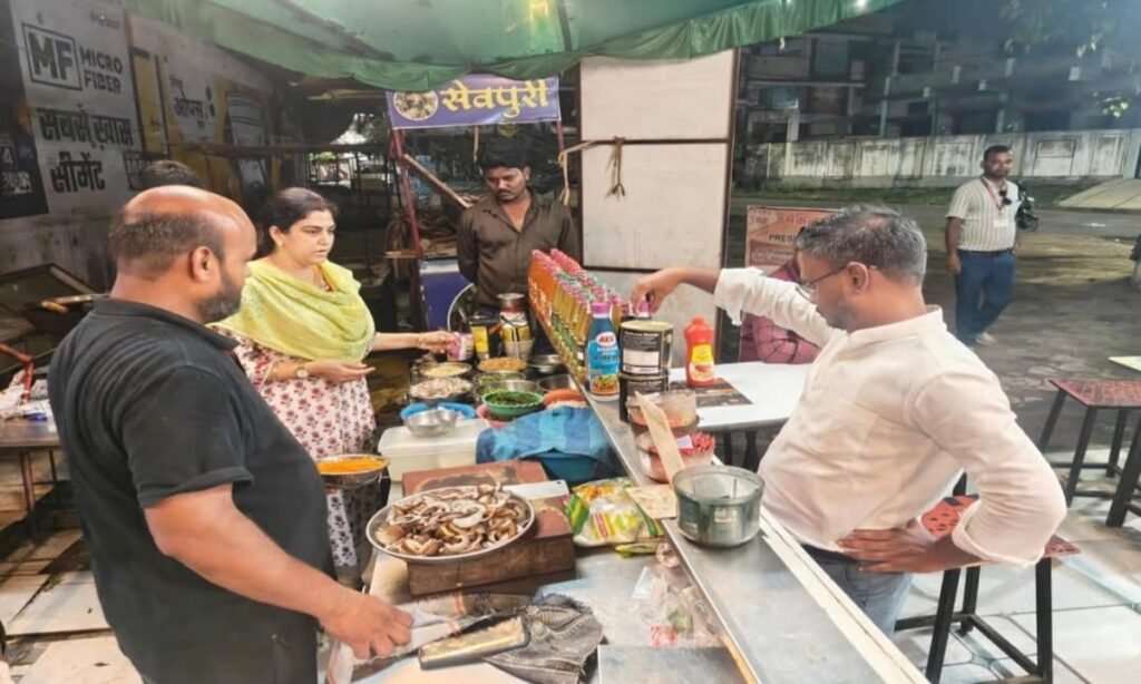 बिना ढके रखे 4 किलो नूडल्स को कराया नष्ट