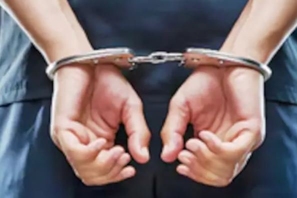 उद्घोषित अपराधी पंजाब से गिरफ्तार, सुल्तानपुरी में मोबाइल स्नैचर दबोचा