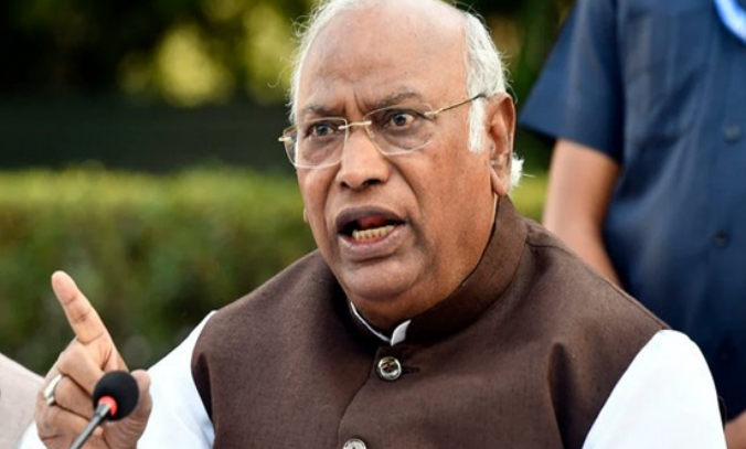 लोकतंत्र के लिए रेड्डी को जिताने के लिए हम एकजुट हैं : खरगे