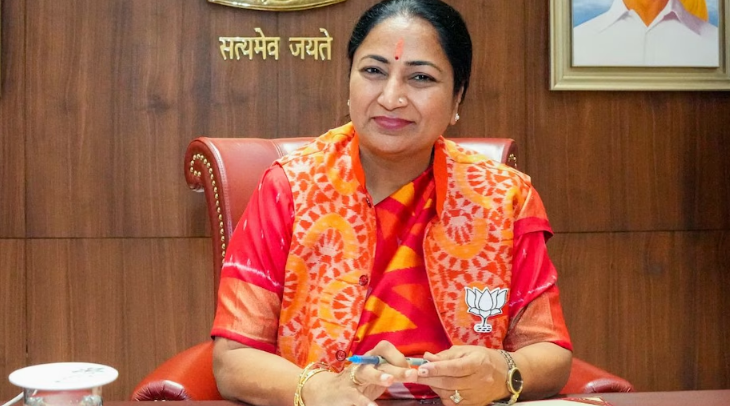 कांग्रेस ने किया हर मां की गरिमा का अपमान : रेखा