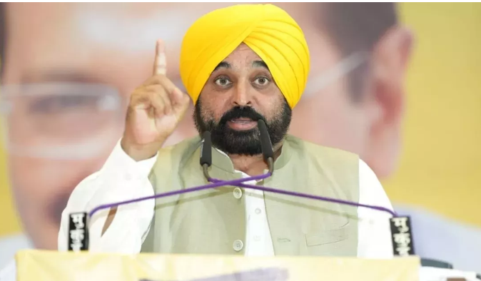 बाढ़ में एकजुटता दिखाने के बजाय राजनीतिक रोटियां सेंक रही हैं विपक्षी पार्टियां-मान