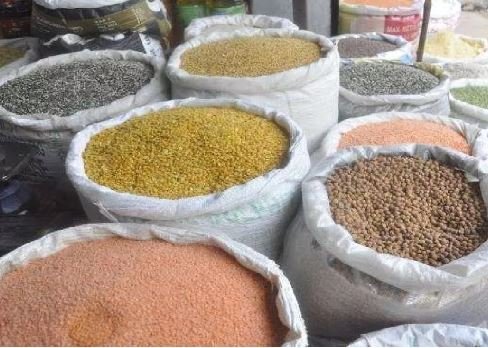 चावल नरम, गेहूं मजबूत, खाद्य तेलों में घट-बढ़, दालों में गिरावट