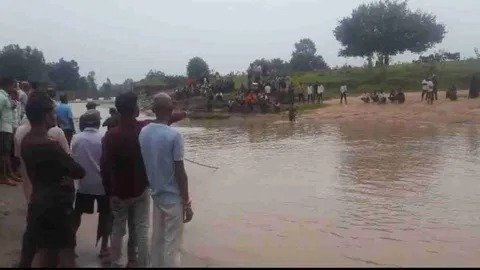 स्कूल से भागकर नदी नहाने गए बच्चों की डूबने से मौत
