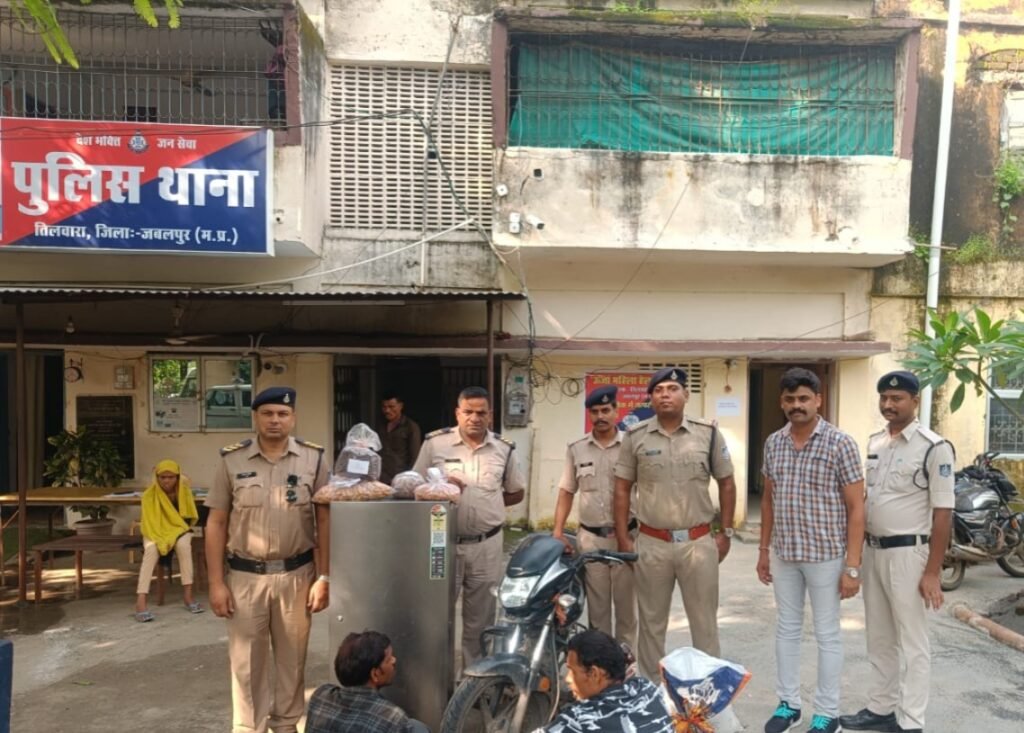 तीन दुकानों में हुई चोरियों का खुलासा, दो गिरफ्तार