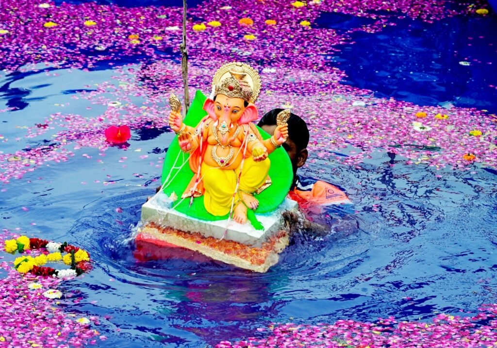 चंद्रग्रहण के कारण गणेश विसर्जन कार्यक्रम में करें बदलाव