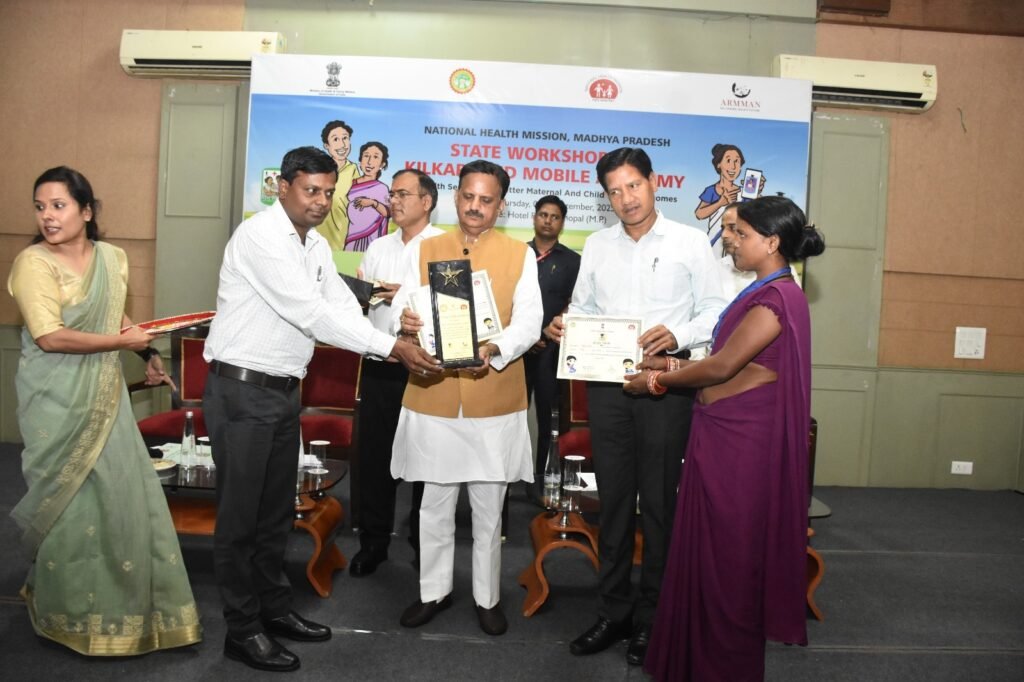 पन्ना जिले के आशा कार्यक्रम को मिला छठवां स्थान, उप मुख्यमंत्री ने किया पुरस्कृत