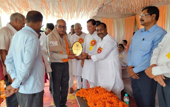 शिक्षक दिवस पर सम्मान समारोह का किया गया आयोजन