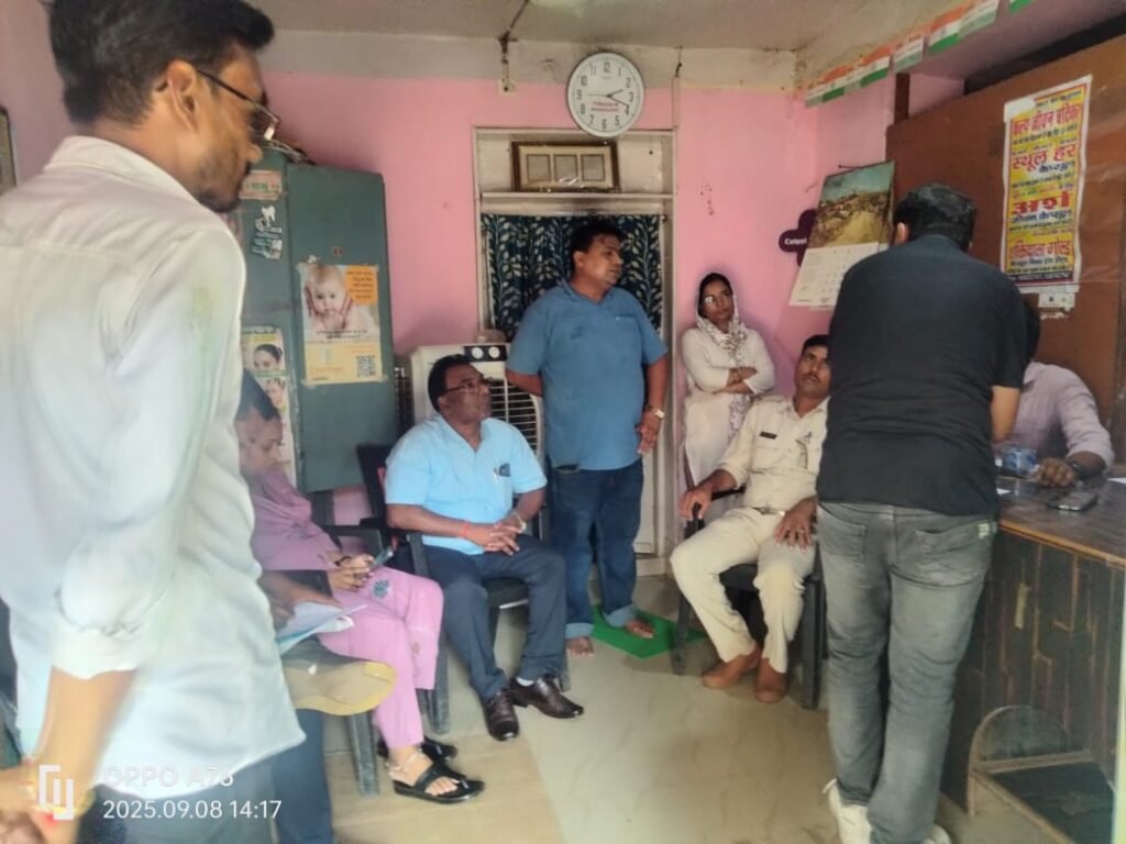 संयुक्त टीम ने अवैध नर्सिंग होम एवं क्लीनिक को किया सील