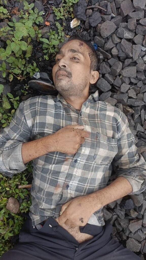 ट्रेन से टकरा कर युवक की मौत