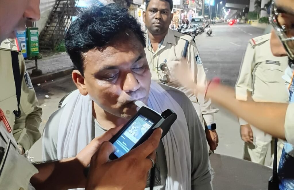 शराब पीकर वाहन चलाने वालों पर कार्यवाही 