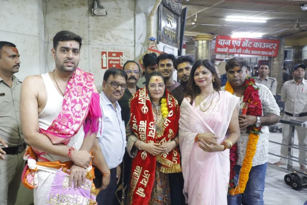 पूर्व राज्यसभा सदस्य एवं अभिनेत्री ने श्री महाकालेश्वर भगवान के दर्शन किए